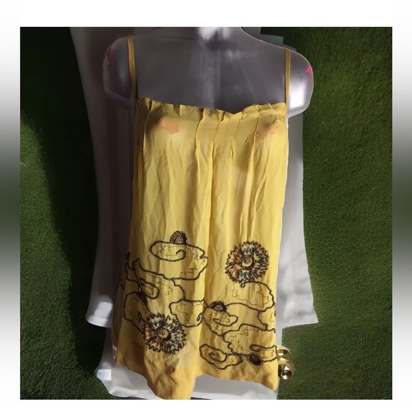 New $148 French Connection Silk Blouse Size 4 -Floral Beaded (no pink stains) - Picture 2 of 12